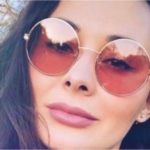 Round Polaroid sunglasses 🕶